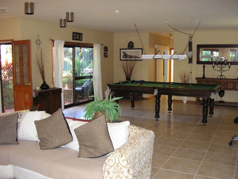 9 Griffiths Street, Manoora QLD 4870