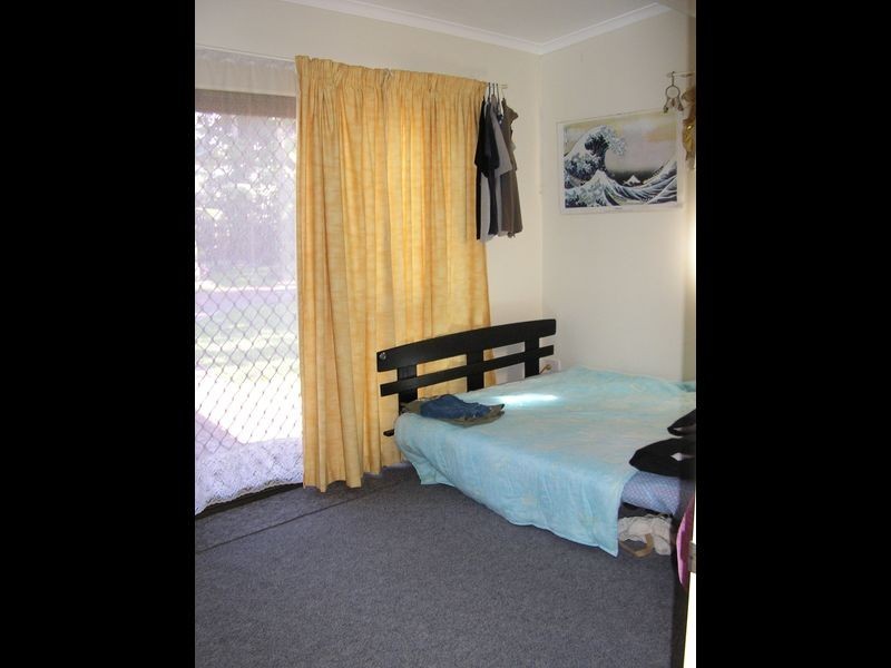 9 Griffiths Street, Manoora QLD 4870