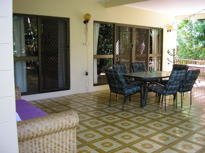 9 Griffiths Street, Manoora QLD 4870