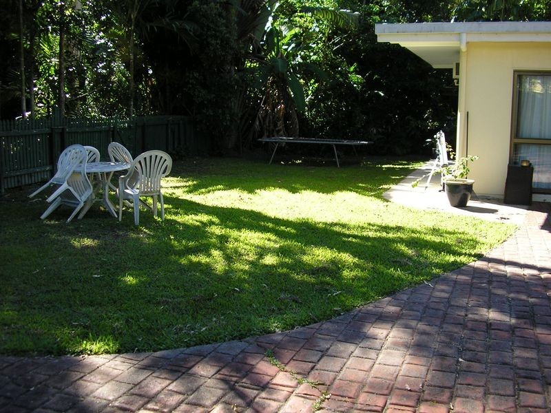 9 Griffiths Street, Manoora QLD 4870