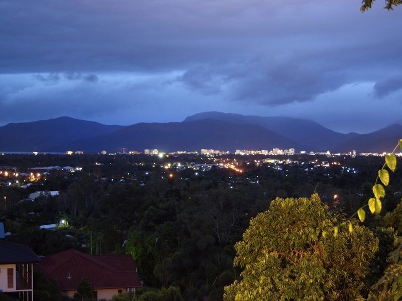 14 Grace Close, Whitfield QLD 4870