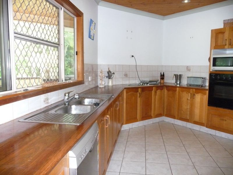 8 Mcguane Close, Brinsmead QLD 4870