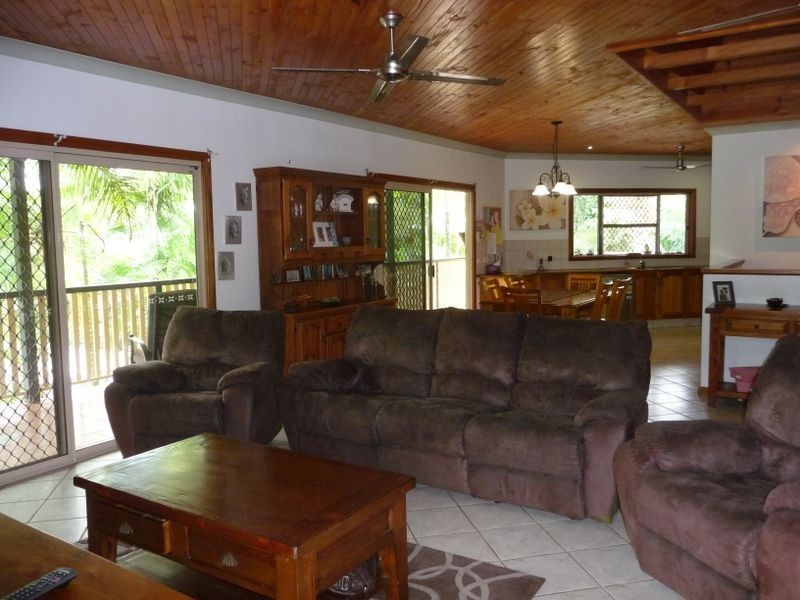 8 Mcguane Close, Brinsmead QLD 4870