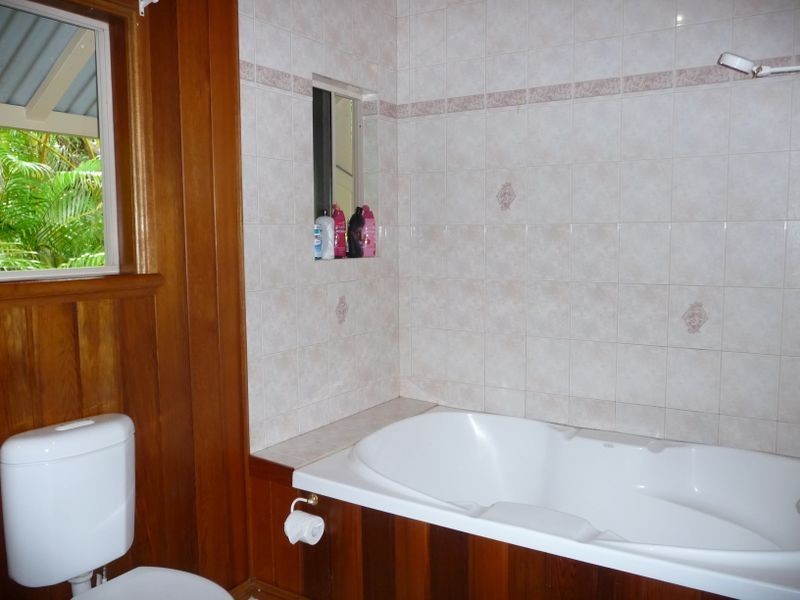 8 Mcguane Close, Brinsmead QLD 4870