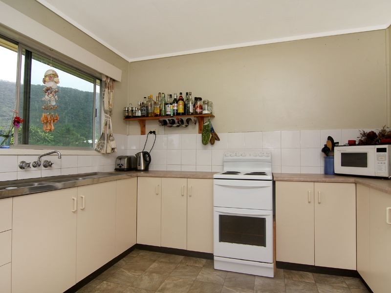 3 Panorama Street, Bayview Heights QLD 4868