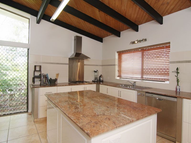 7 Fry Close, Whitfield QLD 4870