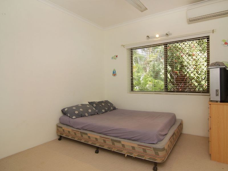 7 Fry Close, Whitfield QLD 4870