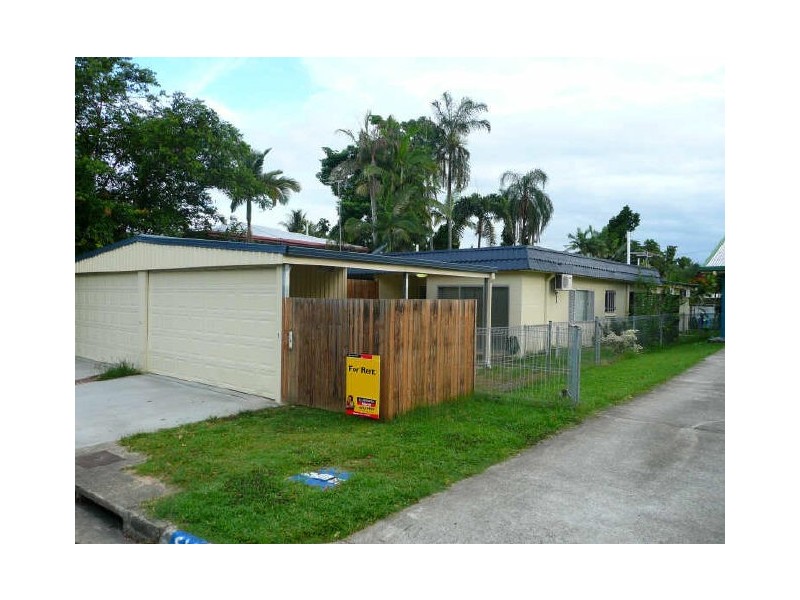 2/155 Greenslopes Street, Edge Hill QLD 4870