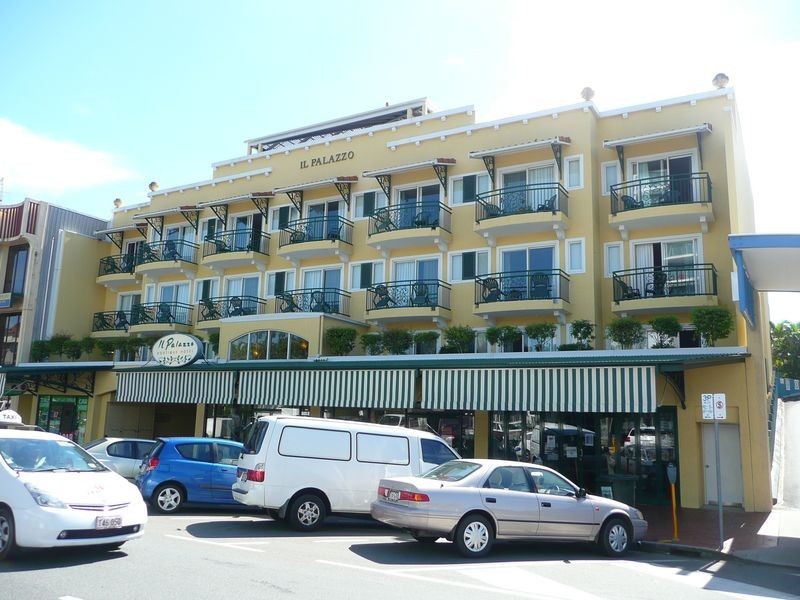 17/62 Abbott Street, Cairns QLD 4870