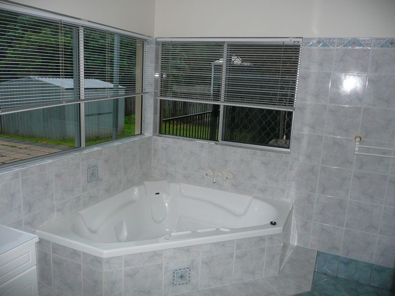 68 Callum Street, Mooroobool QLD 4870