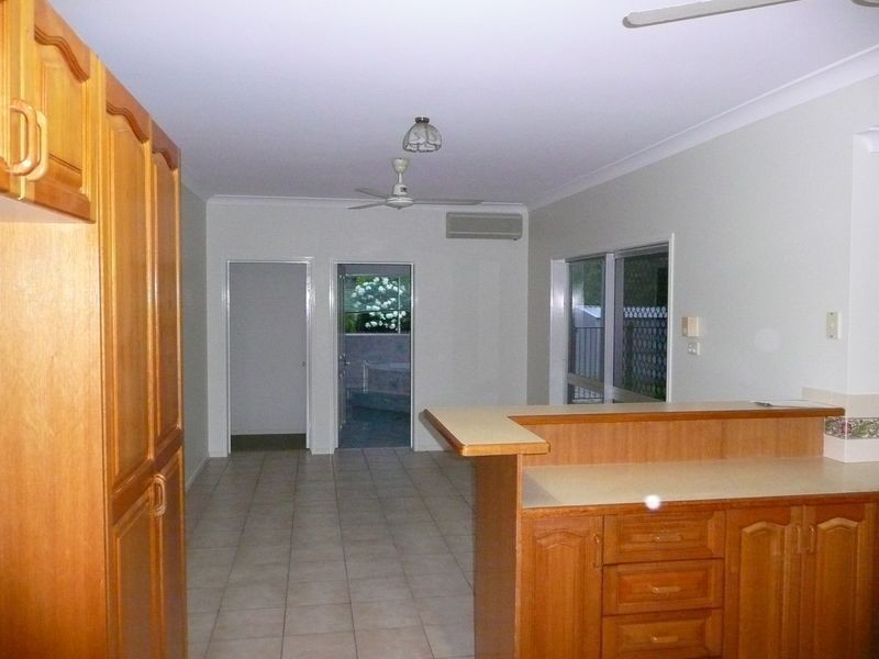 68 Callum Street, Mooroobool QLD 4870