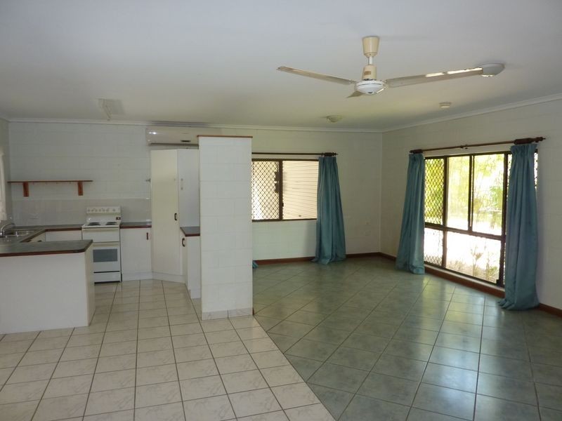 48 Callum Street, Mooroobool QLD 4870