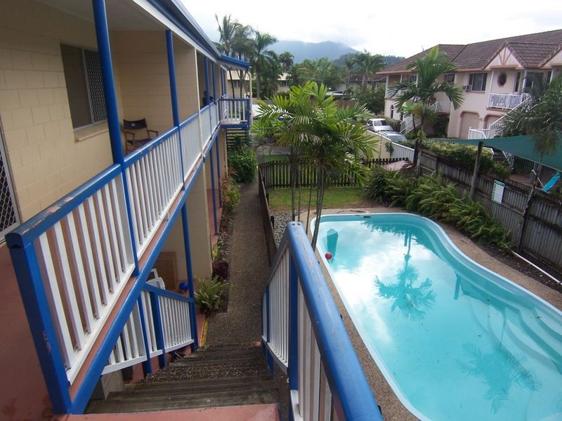 8/71 Pease Street, Cairns QLD 4870