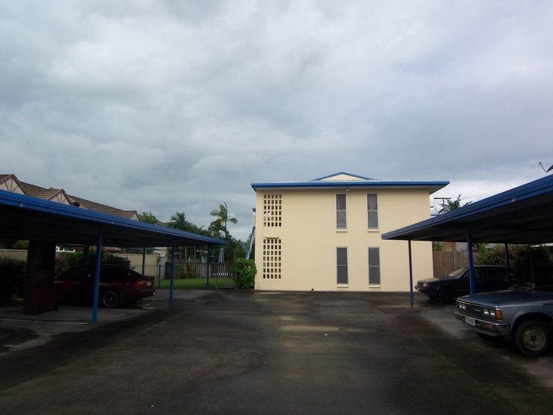 8/71 Pease Street, Cairns QLD 4870