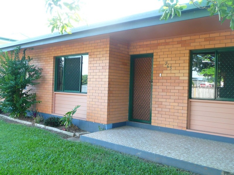 263 Pease Street, Edge Hill QLD 4870