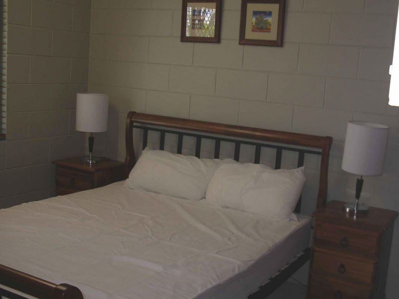 2/10 Mulligan Street, Manoora QLD 4870