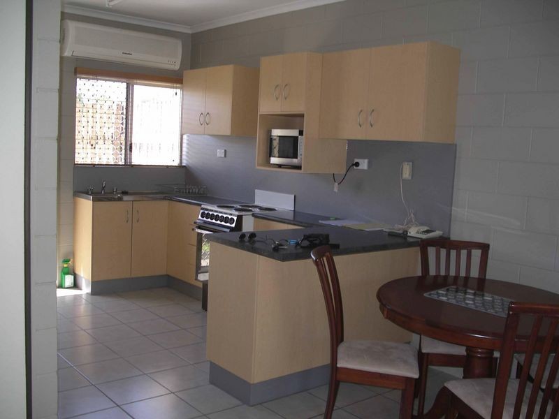 10 Mulligan Street, Manoora QLD 4870