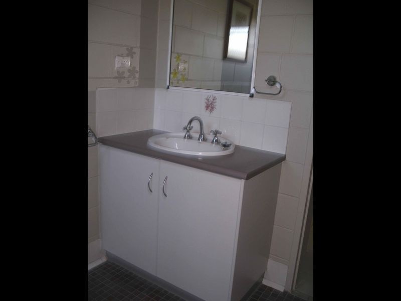 10 Mulligan Street, Manoora QLD 4870