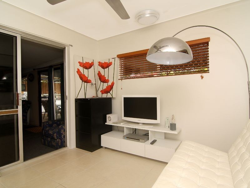 41 Windarra Street, Woree QLD 4868