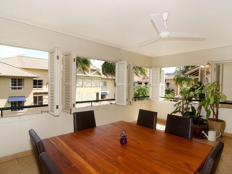 410/2 Greenslopes Street, Cairns North QLD 4870