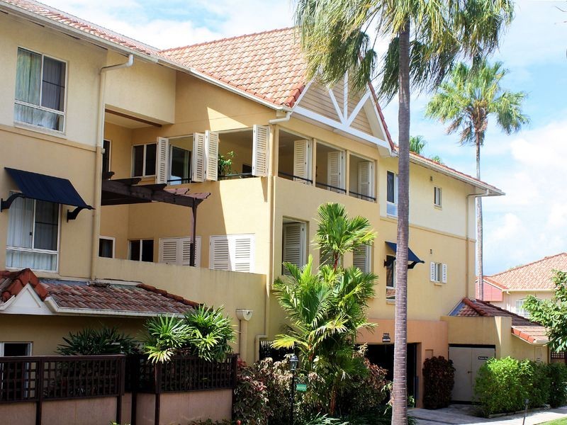 410/2 Greenslopes Street, Cairns North QLD 4870