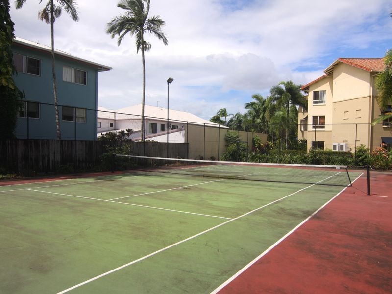 410/2 Greenslopes Street, Cairns North QLD 4870