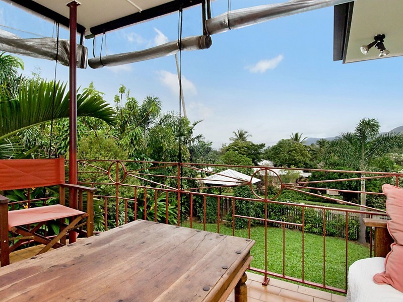 56 Hutchinson Street, Whitfield QLD 4870