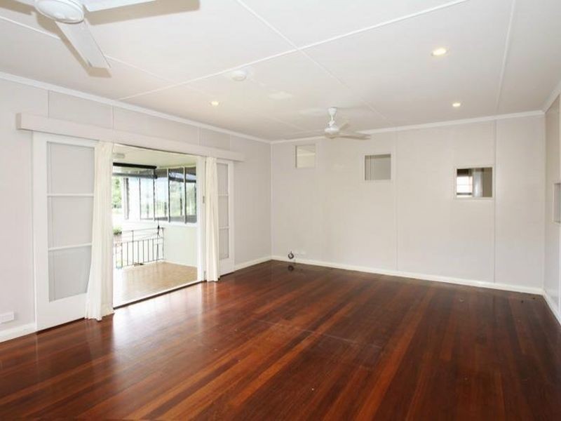 56 Hutchinson Street, Whitfield QLD 4870