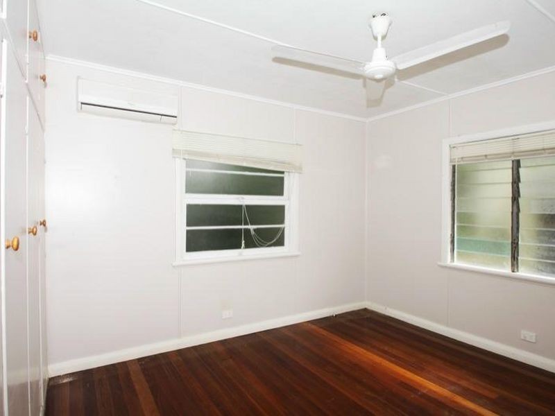 56 Hutchinson Street, Whitfield QLD 4870