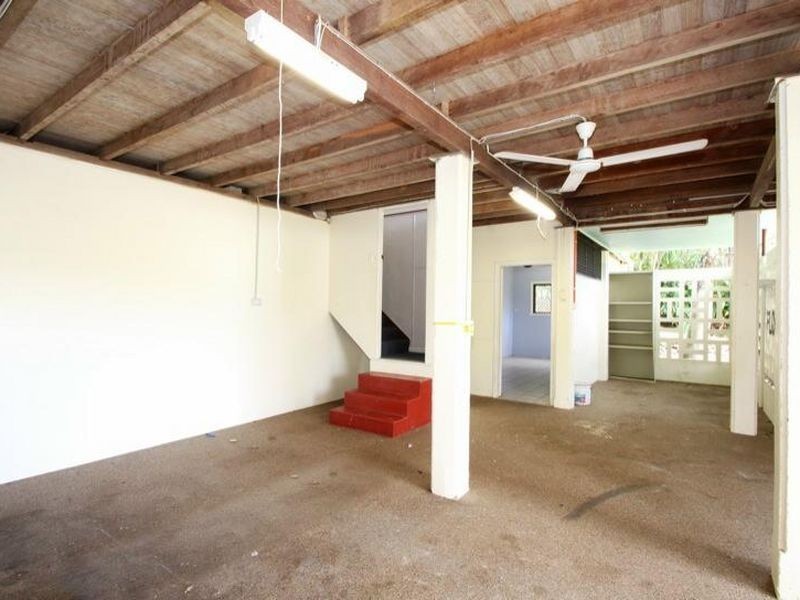 56 Hutchinson Street, Whitfield QLD 4870