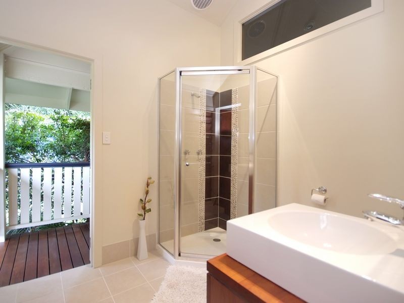 7 Neeve Close, Whitfield QLD 4870