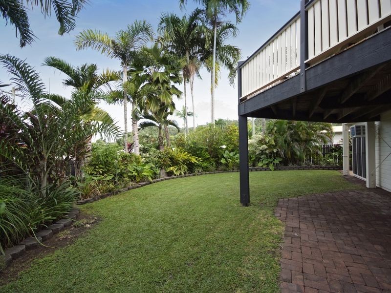 7 Neeve Close, Whitfield QLD 4870