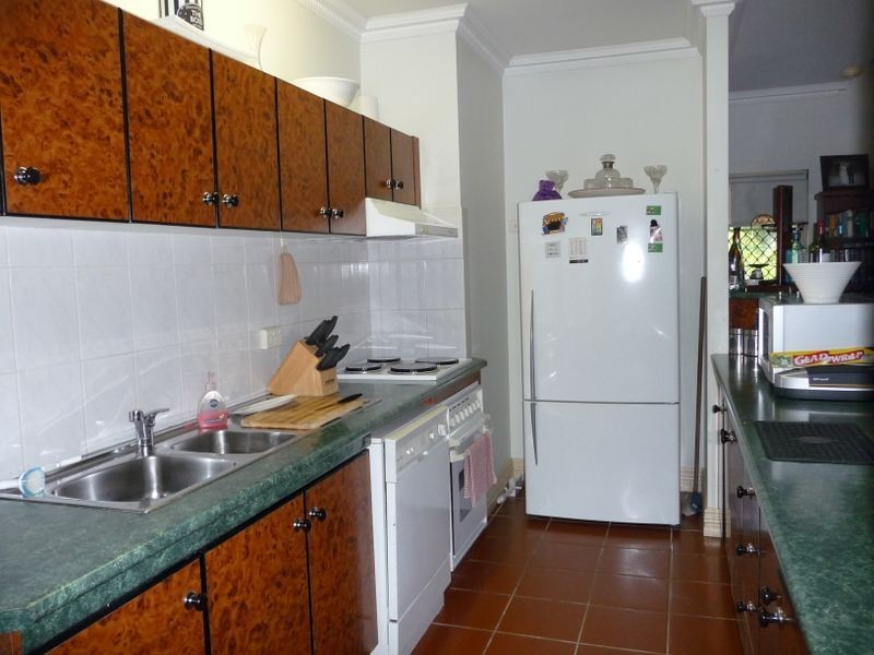 Manoora QLD 4870