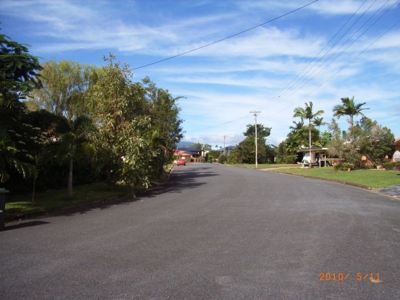 35 Koppen Terrace, Mooroobool QLD 4870