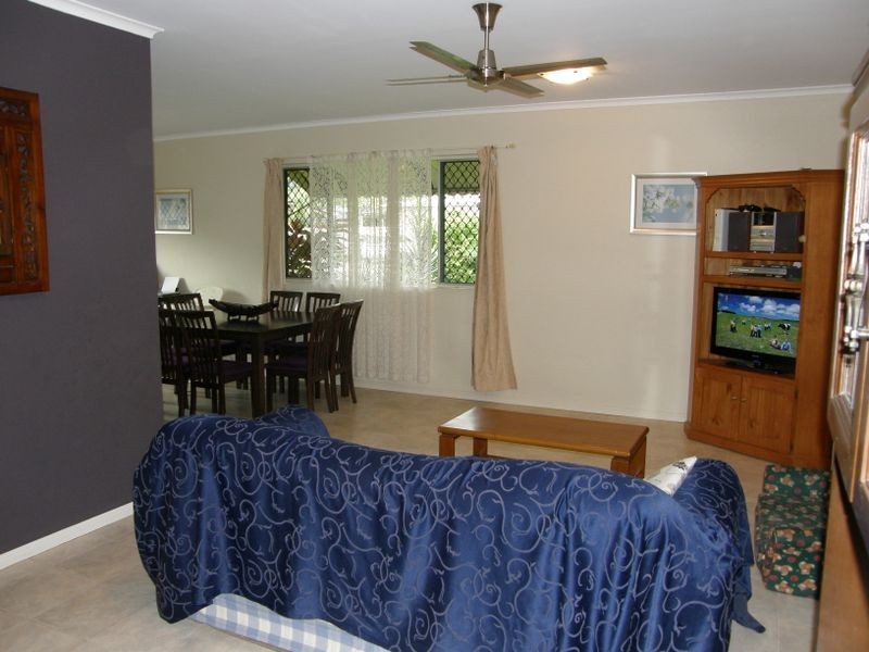 6 Lime Street, Mooroobool QLD 4870