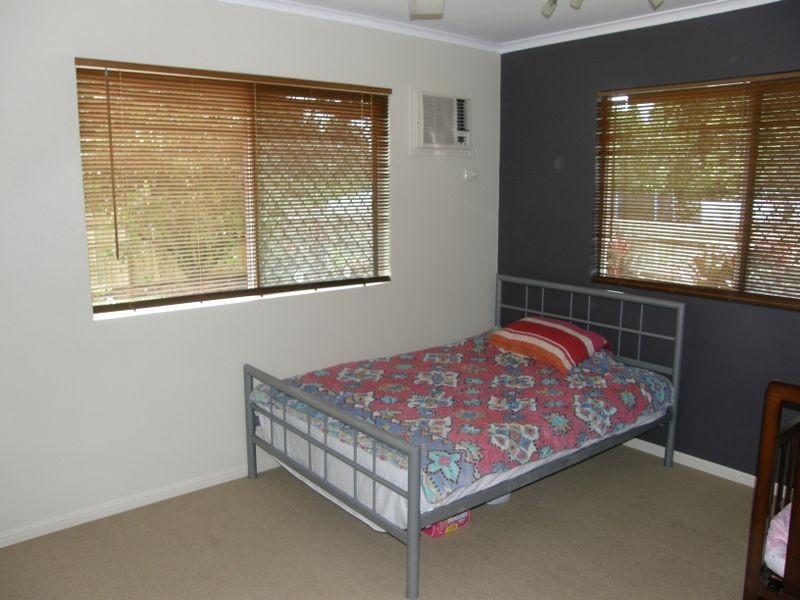 6 Lime Street, Mooroobool QLD 4870