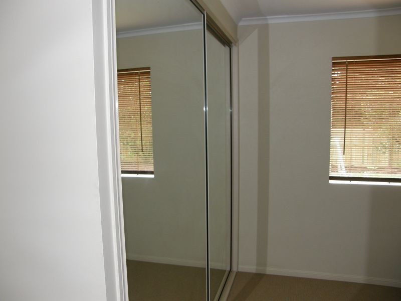 6 Lime Street, Mooroobool QLD 4870