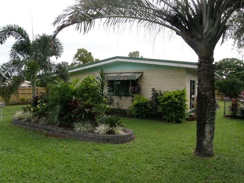 6 Lime Street, Mooroobool QLD 4870