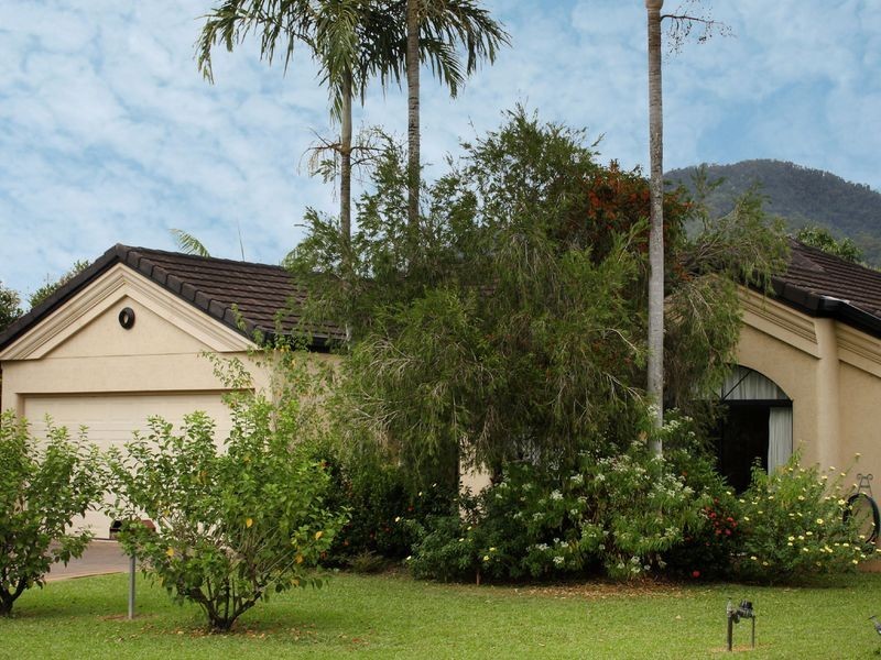 19 Meander Close, Brinsmead QLD 4870