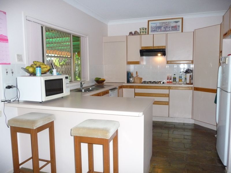 6 Wheeler Court, Brinsmead QLD 4870