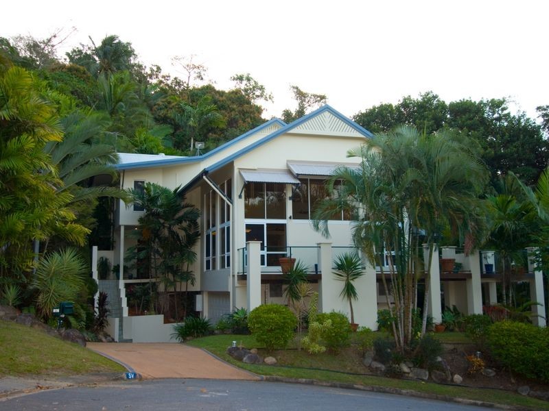 182 Hillview Crescent, Whitfield QLD 4870