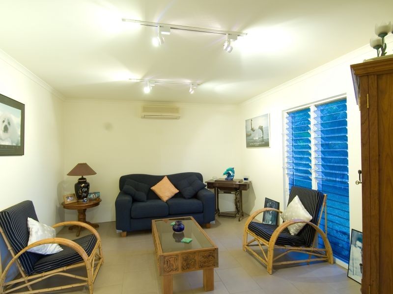 182 Hillview Crescent, Whitfield QLD 4870