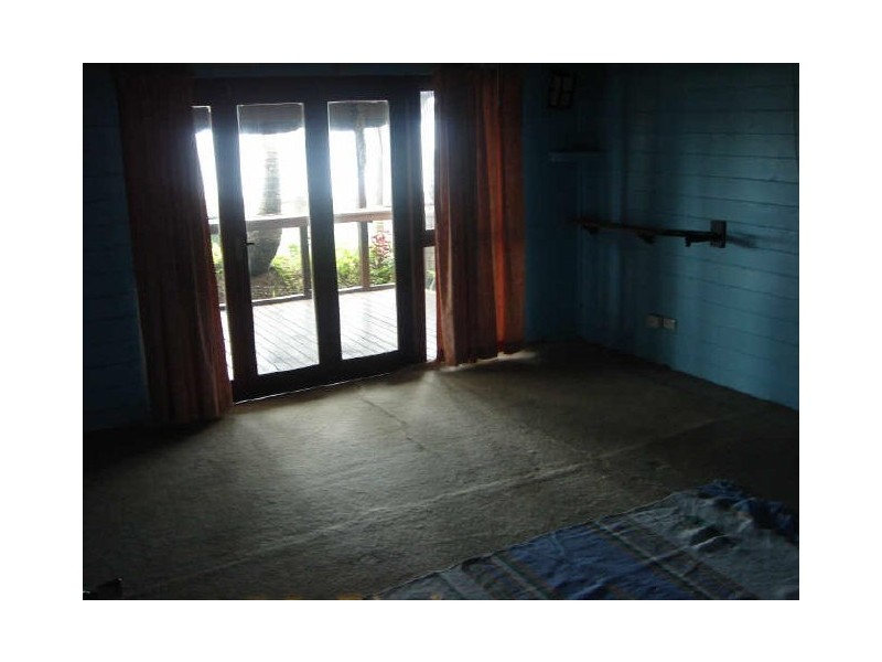 251 OShea Esplanade, Machans Beach QLD 4878