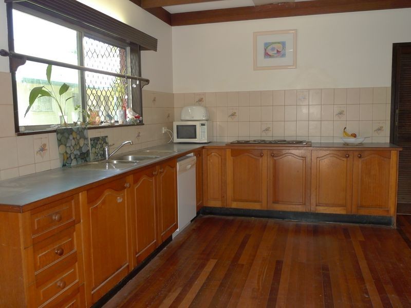 10 Mayers Street, Manunda QLD 4870
