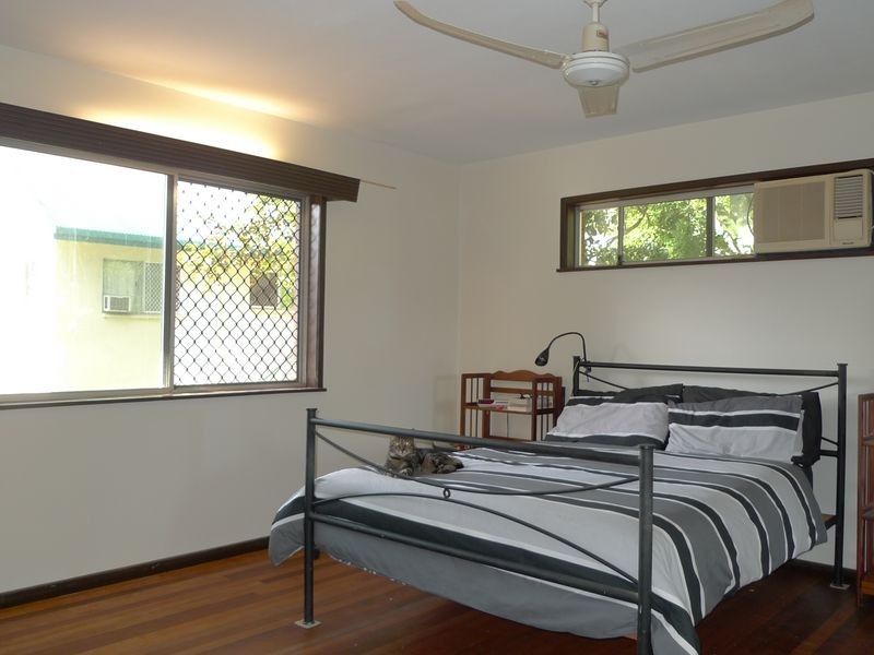 10 Mayers Street, Manunda QLD 4870