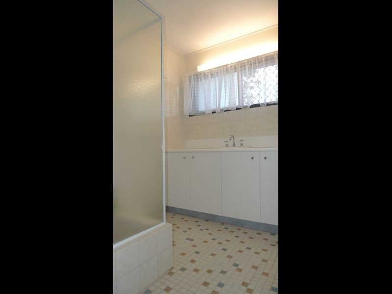 10 Mayers Street, Manunda QLD 4870