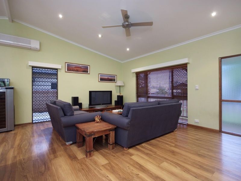 16 Di Savia Close, Whitfield QLD 4870