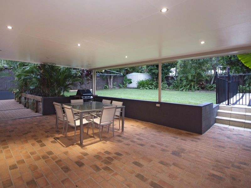 16 Di Savia Close, Whitfield QLD 4870