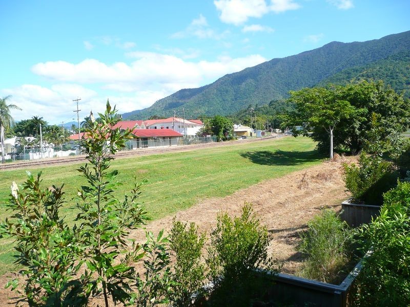 25/1-7 Ernest Street, Redlynch QLD 4870