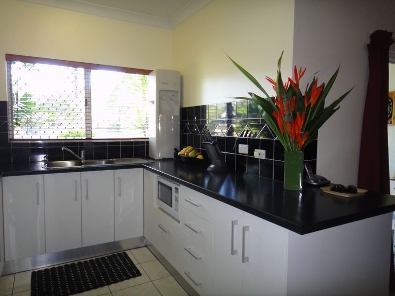 2/19 Grantala Street, Manoora QLD 4870